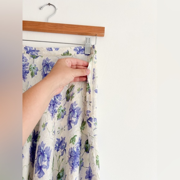 Vintage Blue Floral Silk Skirt - Picture 4 of 5